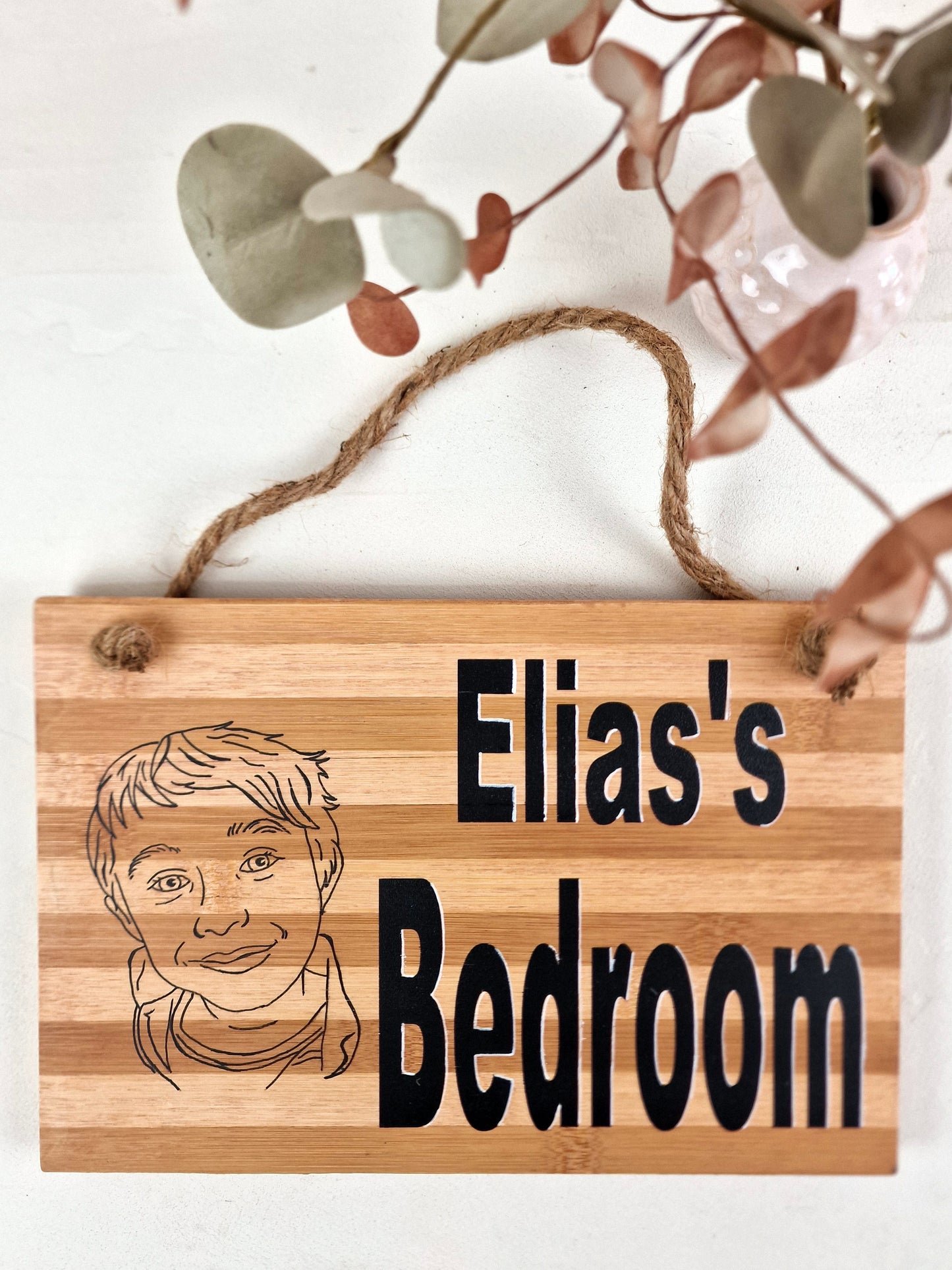 Handgeschilderd gepersonaliseerd bord met line art